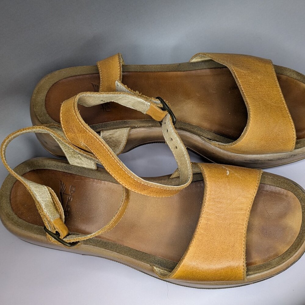 Vintage 90s Dansko clog sandals platforms camel leather EU size 39